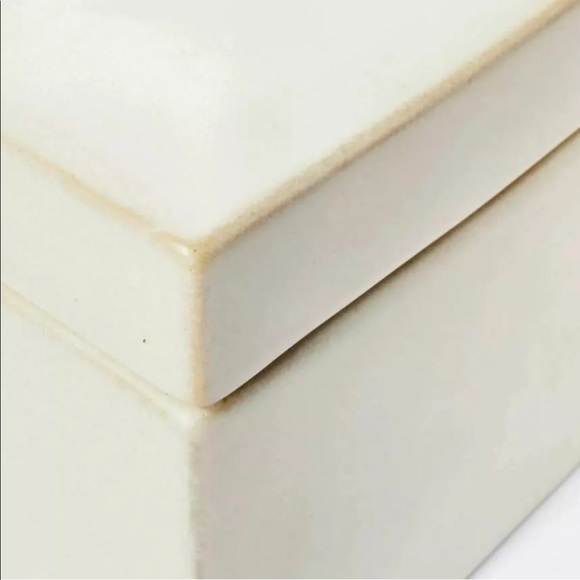 Threshold x Studio McGee Carved Ceramic Box Gray 5" x 5" - NEW - Picture 3 of 7